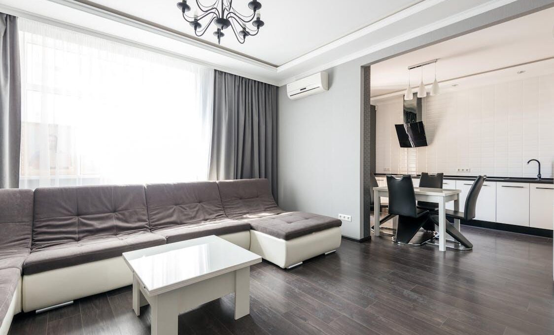 Why Certain Older Homes Still Feel Pleasant Year Round