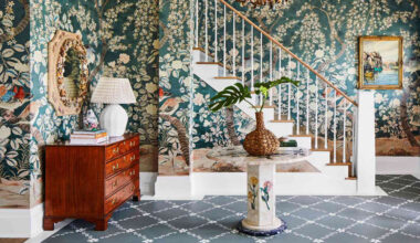 Designing a Stunning Entryway That Sets the Tone for Your Home
