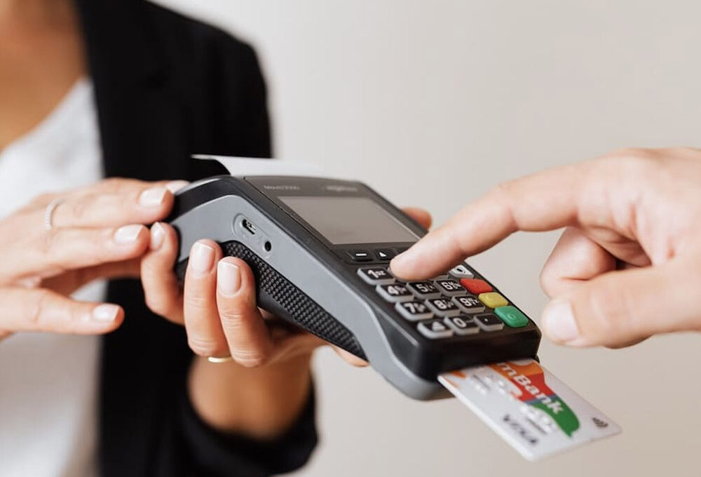 8 Liquor Store POS Systems With Integrated Payment Processing Compared