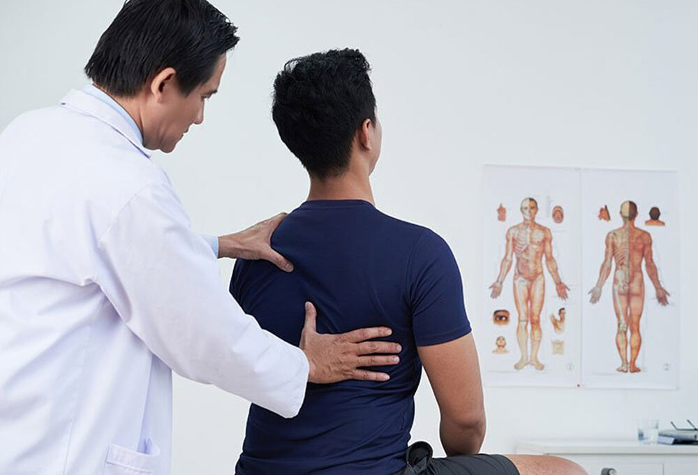 A Holistic Approach to Managing Chronic Pain and Mobility Issues in Older Adults