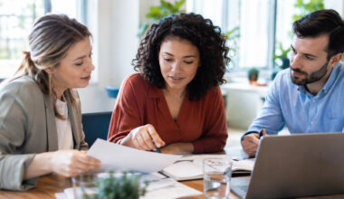 How Small Businesses Can Compare PEO Providers With Confidence