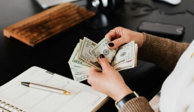 How to Build a Financial Plan When Your Income Changes Each Month