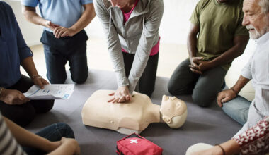 Essential First Aid Skills Everyone Should Know and How To Use it