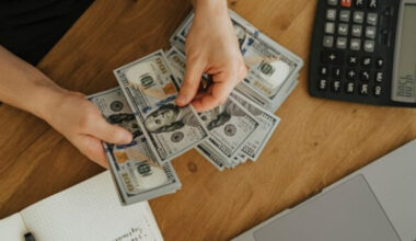 How to Build a Financial Plan When Your Income Changes Each Month