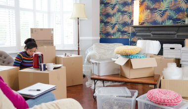 How to Create a Moving Day Essentials Kit That Keeps Important Items Within Easy Reach