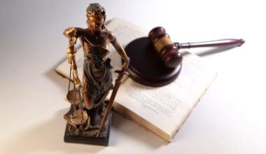 Navigating Complex Insurance Settlements With an Injury Attorney